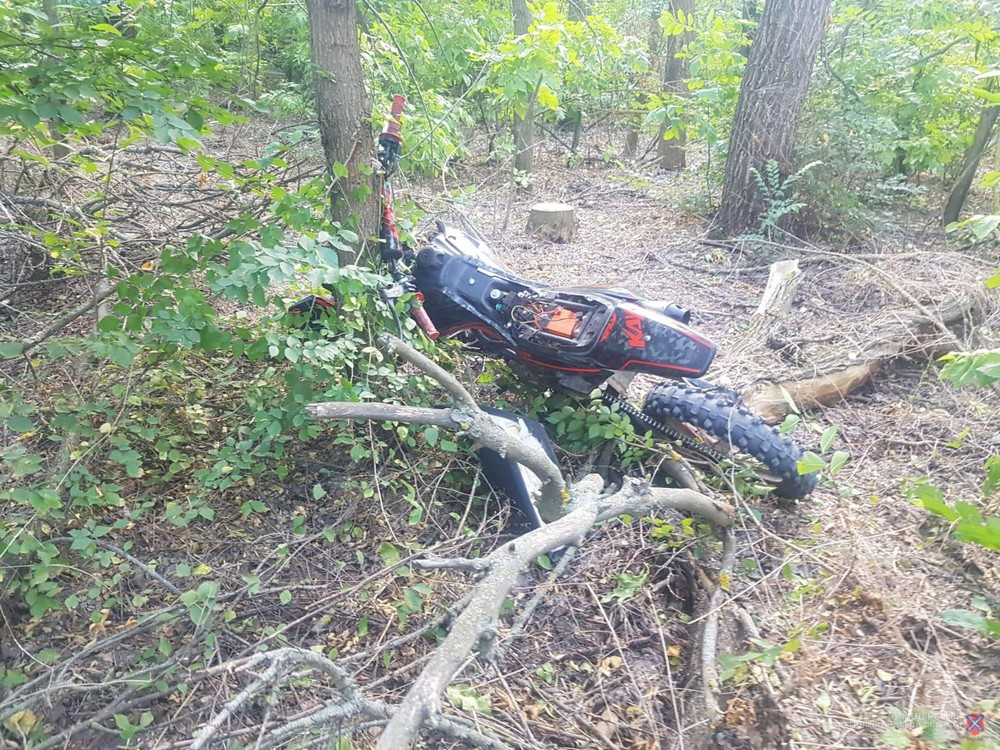 19-летний байкер разбился насмерть в Волгоградской области