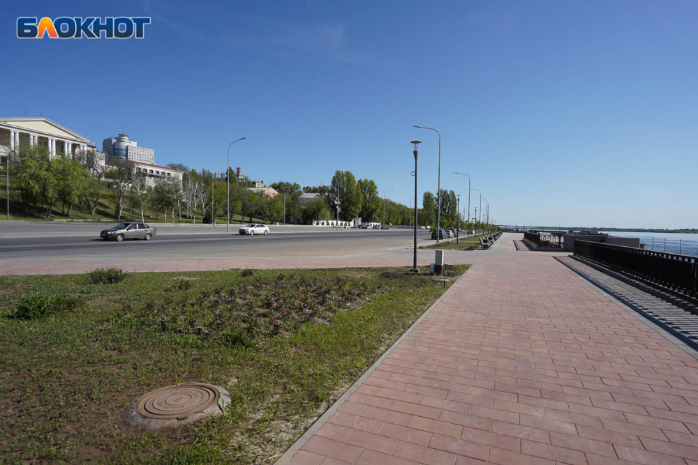 На набережной в Волгограде установят полив за 1,5 млн рублей
