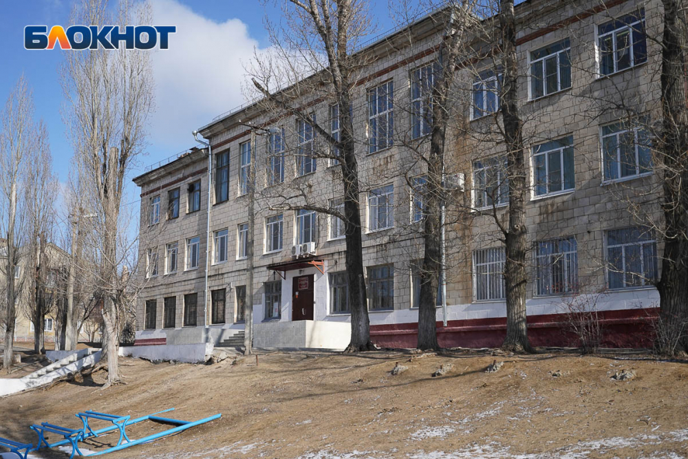 В Волгоградской области 21 школу полностью перевели на карантин по COVID-19 и ОРВИ