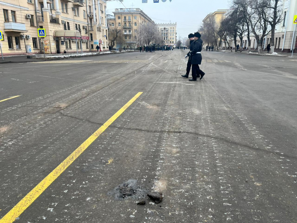 Проезд танков подпортил дорогу в центре Волгограда