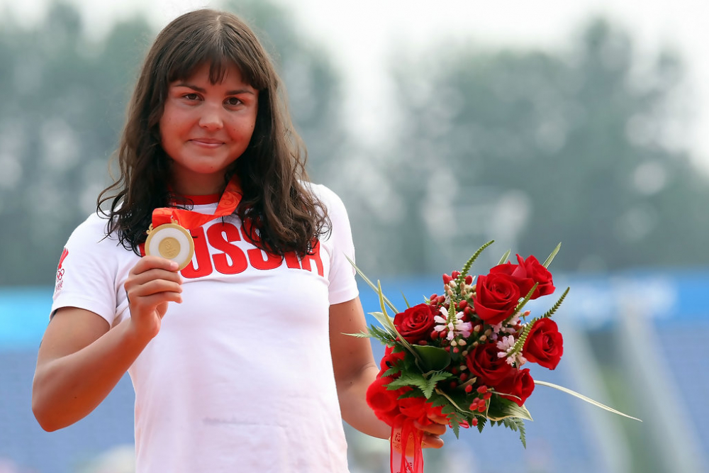 Олимпийская чемпионка Лариса Ильченко отмечает день рождения