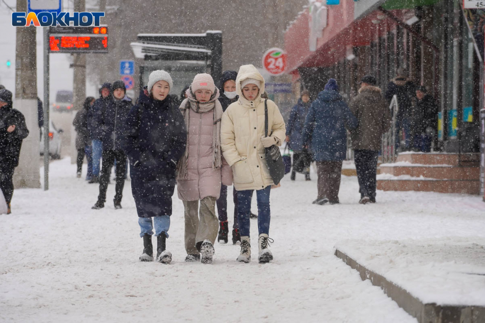 55 декабрь. Снег в Волгограде.