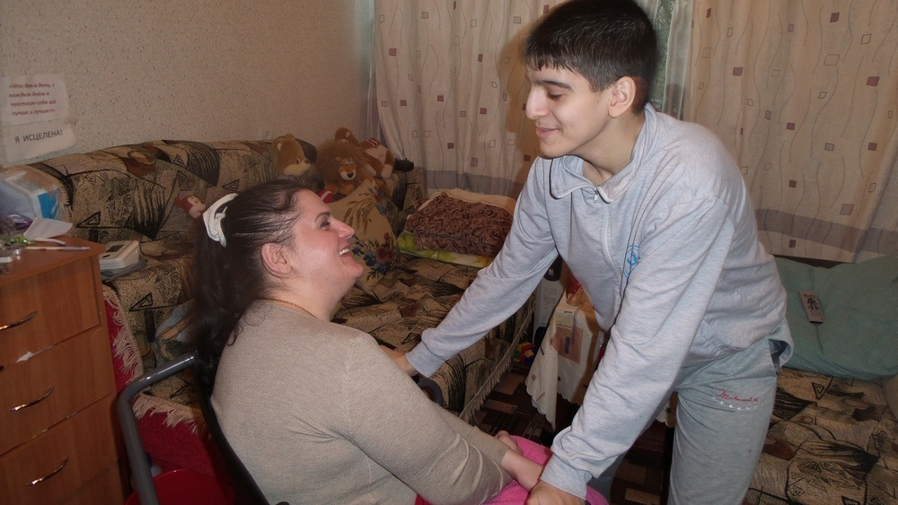 13-летний волгоградец и его мама-инвалид борются с чиновниками за свою жизнь