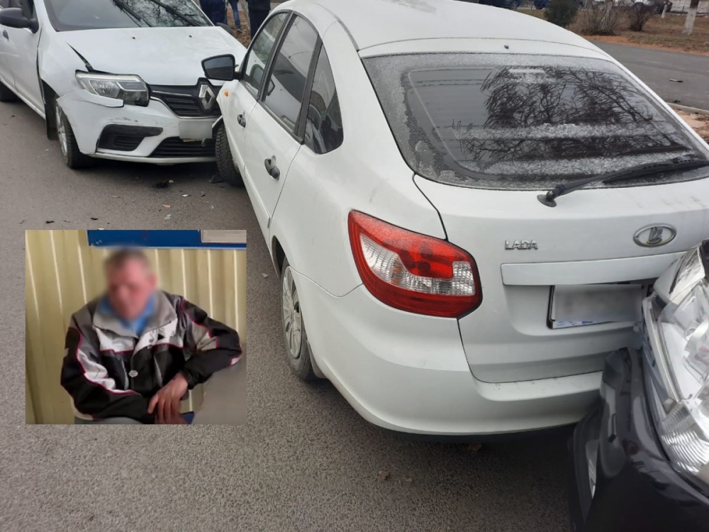 Угонщик такси протаранил пять авто при бегстве от полиции: видео из центра Волгограда