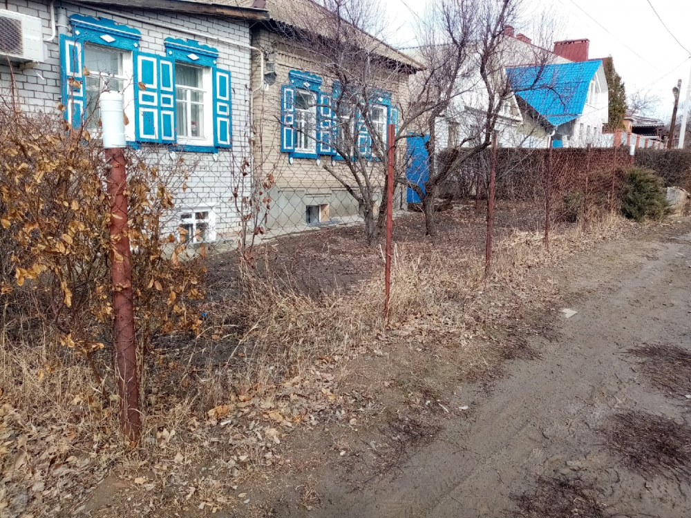 «Жуть! Чиновники выписывают 5 тысяч за сетчатый заборчик»: в Волгограде экс-депутат возмущен новыми штрафами