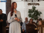 Реалистка-мечтательница прочитала стихи мужа на финале «Мисс Блокнот Волгоград-2024»