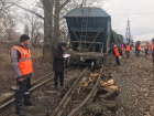 В Волгограде разбираются в причинах схода шести вагонов поезда
