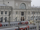 Силовики эвакуировали пассажиров поезда на вокзале Волгограда