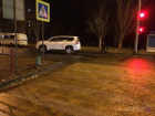 Водитель Land Cruiser сбил на "зебре" в Волгограде 17 и 19-летнюю девушек