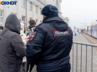Школьнице предложили наркотики на вокзале в Волгограде