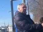"Пятьдесят лет ездил, а теперь ничего не ходит": крик души волгоградца об автобусе №68 попал на видео 