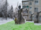 Волгоградцев оскорбила восьмиметровая Родина-мать, слепленная из снега иркутскими пожарными