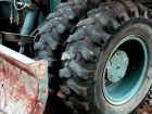  Двухлетнюю малышку нашли в колесе трактора в Волгоградской области