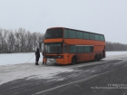 Под Волгоградом сотрудники ДПС помогли добраться до Дагестана пассажирам сломавшегося автобуса