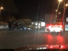 КамАЗ и иномарка устроили пробку на Второй Продольной Волгограда