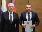 Прогремевшего в громком скандале депутата наградили в волгоградской облдуме