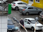 О выброшенном из автомобиля скорой помощи пациенте сообщили волгоградцы 