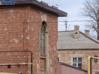 Трехлетняя девочка выпала из окна в Волгограде 