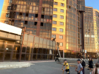 Два этажа элитного ЖК в Волжском эвакуировали из-за пожара: видео 