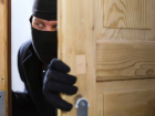 В Волгограде грабитель угрожал ножом пенсионеру ради 500 рублей