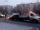 В Волгограде эвакуатор потерял машину прямо на оживленной магистрали