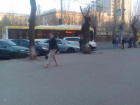 В центре Волгограда автобус «Питеравто» столкнулся с кроссовером