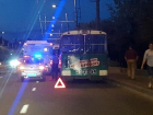 Троллейбус с автобусом не поделили дорогу на севере Волгограда