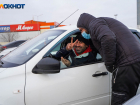 В Волгограде взлетели цены на такси во время снежного коллапса