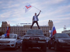 "Гори в аду, убийца": виновника гибели семьи с двумя детьми травят в интернете волгоградцы