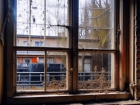 Из-за лишения УК лицензии дом в Волгограде тонет в пыли и грязи