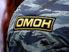 Угрожавший убийством своим родителям сотрудник ЧОПа напал на ОМОН в Волжском