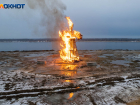 В Волгограде готовятся сжечь восьмиметровое чучело Масленицы в цветастом сарафане