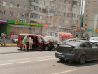 Минивэн врезался в иномарку на улице Рокоссовского в Волгограде
