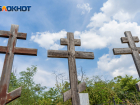 Кресты на могилах поломали на кладбище в Волгограде 