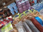 Уличную торговлю йогуртами и колбасой на жаре устроили в Волгограде