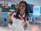 Волгоградка, которая с другими детьми просит Путина отремонтировать бассейн, стала чемпионкой России