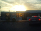 Автобус "Питеравто" перегородил продольную на юге Волгограда
