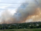 Юг Волгограда заволокло оранжевым смогом из-за пожара у частного сектора