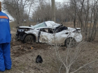 Hyundai протаранил дерево в Волгограде: есть погибшие