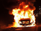 Daewoo Nexia во дворе и ЗИЛ «Бычок» на трассе сгорели в Волгоградкой области