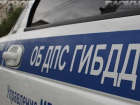 От столкновения с легковушкой  Renault Logan влетел в столб в Волжском: двое пассажиров в больнице
