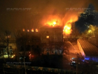 5 часов пожарные боролись с огнем в бывшем детском центре на юге Волгограда
