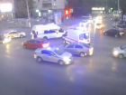 Столкновение Kia и грузовика попало на видео в Волгограде: четверо в больнице