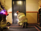 Волгоградка из-за отключенного света провела в лифте час и слегла с сердечным приступом