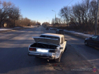Лихач на «Приоре» отправил в больницу водителя сломавшейся «семерки» на юге Волгограда 