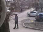 В Волгограде готовится штурм квартиры с заложницей, где была стрельба
