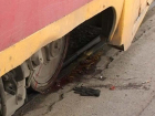 В Волгограде почтальон попала под трамвай и лишилась пальцев ног