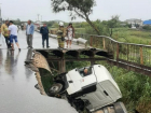 Водитель доставлен в больницу: подробности рокового обрушения моста в Волгоградской области