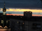 Флаг России проявился на небе в Волгограде 
