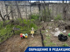 «Могилки братьев превратились в свалку»: замусоренное кладбище показала волгоградка на Радоницу
